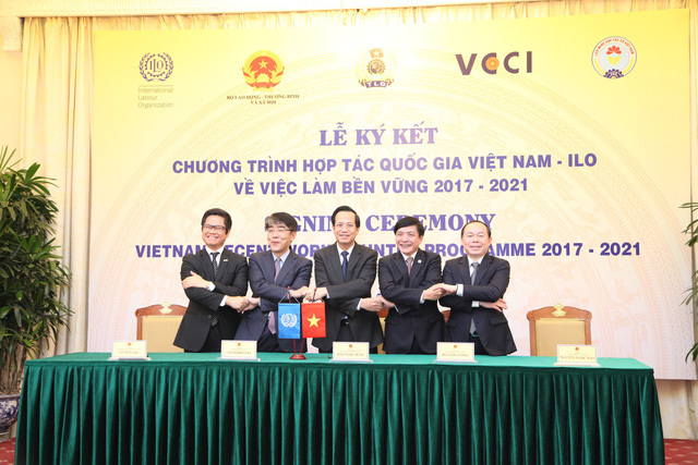 Decent employment for everyone is the target of Vietnamese government